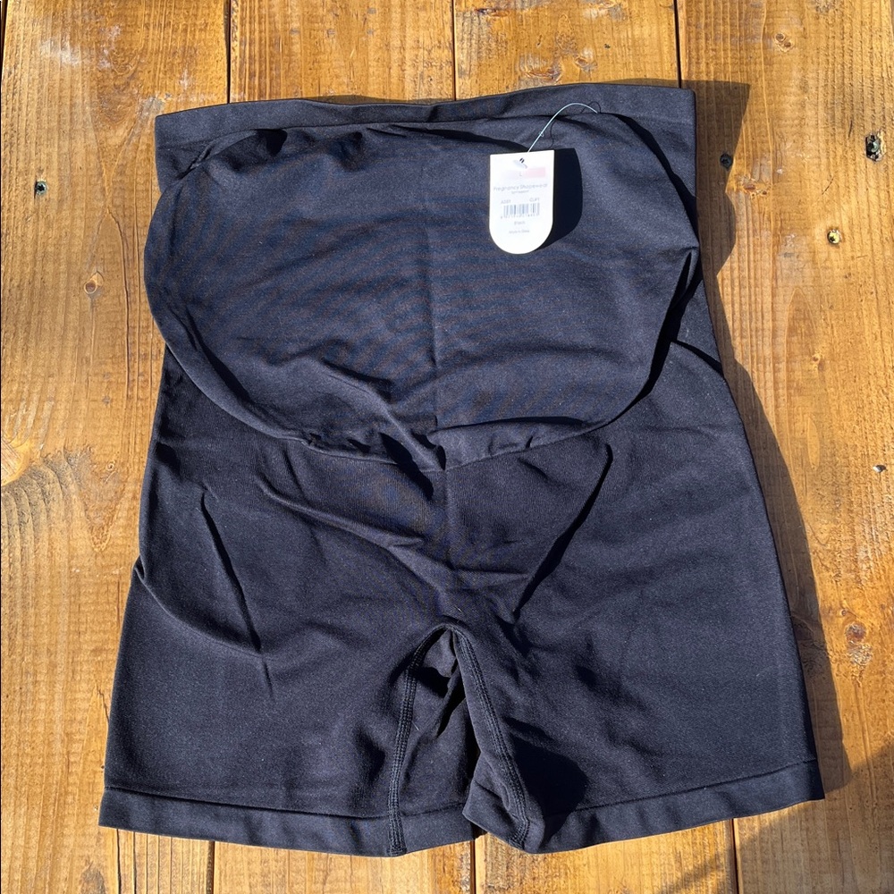 Gratlin Pregnancy Black Bike Shorts